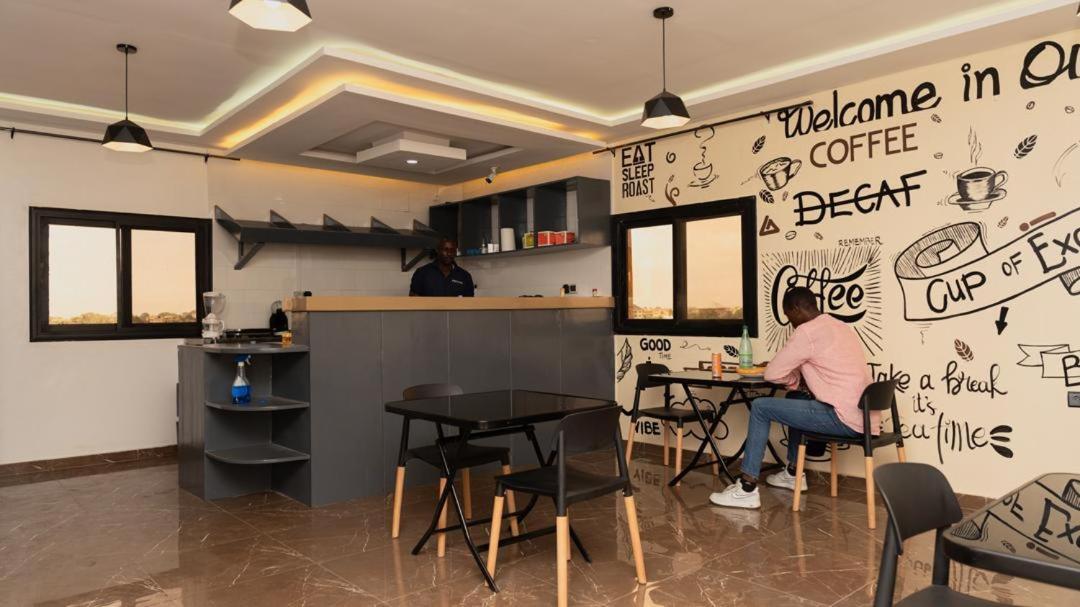 Airport Inn Hotel Lome Ngoại thất bức ảnh