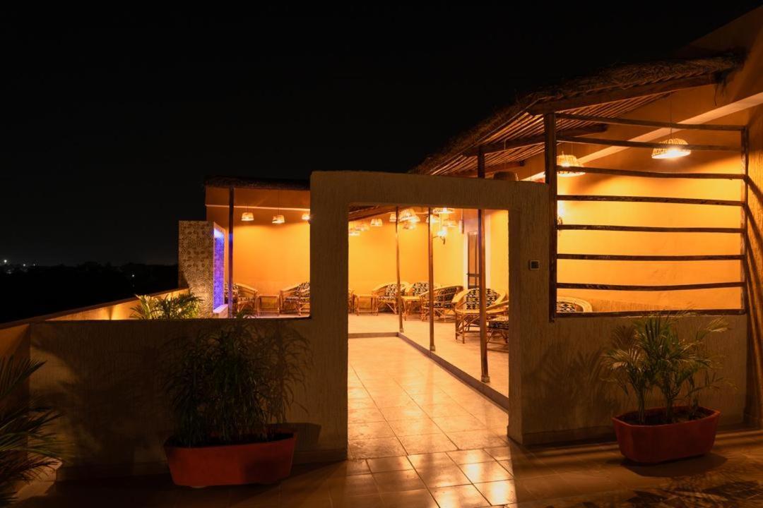 Airport Inn Hotel Lome Ngoại thất bức ảnh